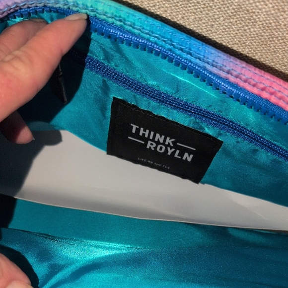 THINK ROYLN Multicolor Quilted Crossbody Bag - Picture 4 of 16